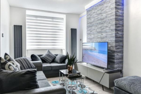 Beauty Close to Coast, Stunning interior, By Air Premier